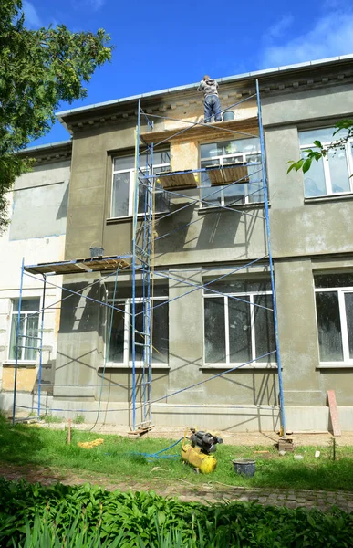 Fasadų tinkavimas Šiauliuose – išorės sienų apsauga